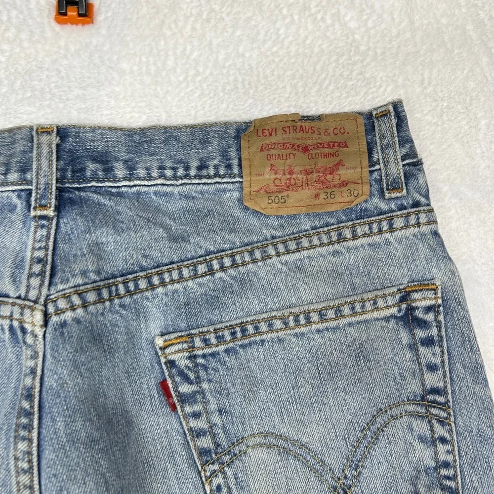 Levi's 505 Regular Fit Jeans Men's Blue Denim Pockets Straight Zip Fly - 34X28.5